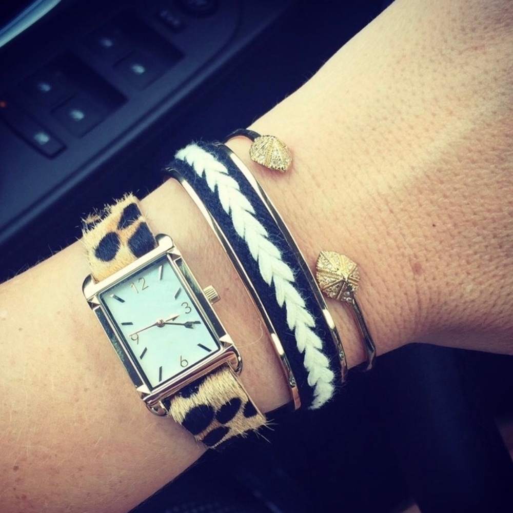 Stella & Dot | Dainty Gold Bracelet Hand-woven Black+White Illuminate Go… - Picture 8 of 10